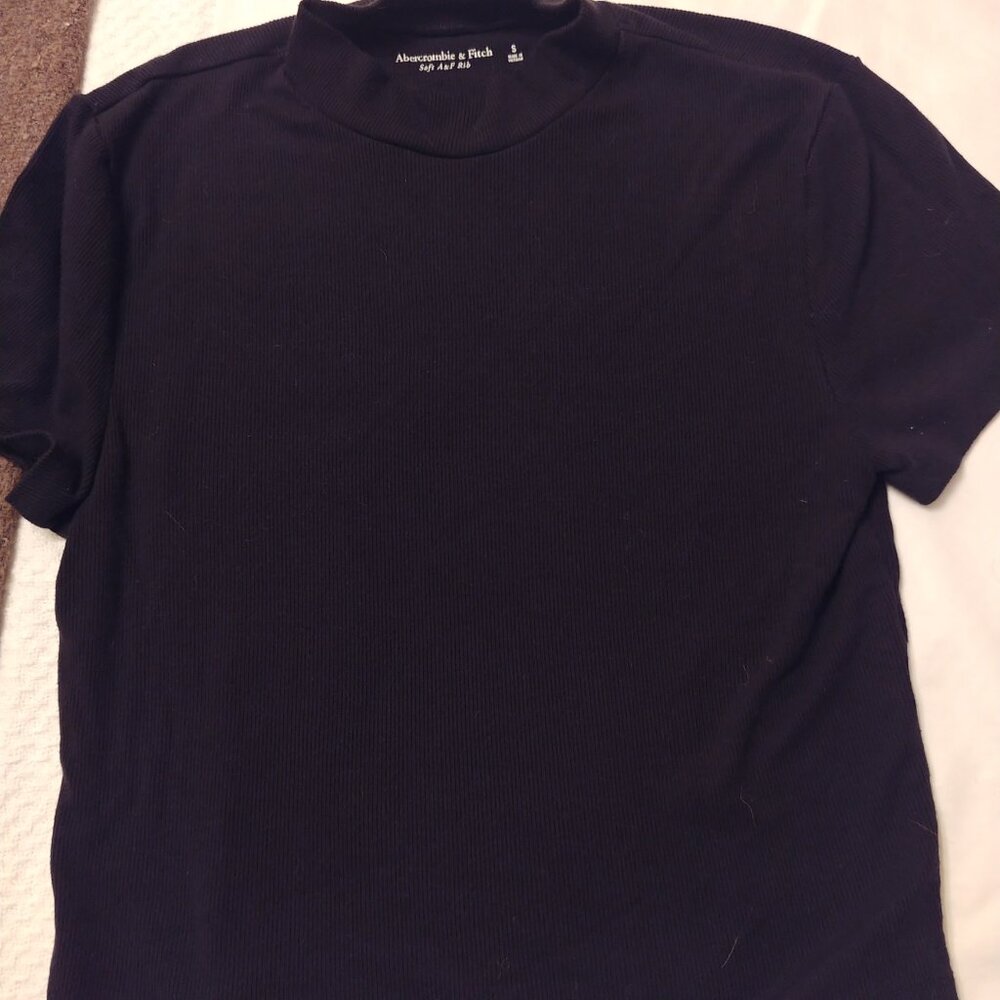 Abercrombie & Fitch black soft rib mock neck short sleeve shirt size S
